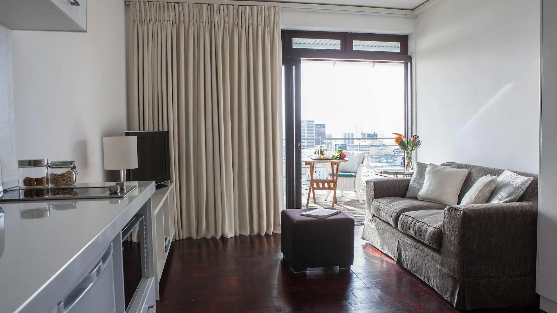 Upperbloem Guesthouse And Apartments Cape Town