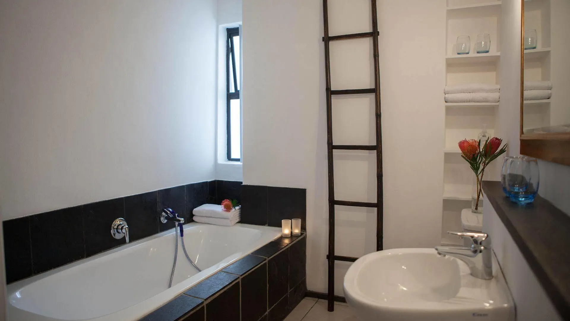 Guest house Upperbloem Guesthouse And Apartments Cape Town
